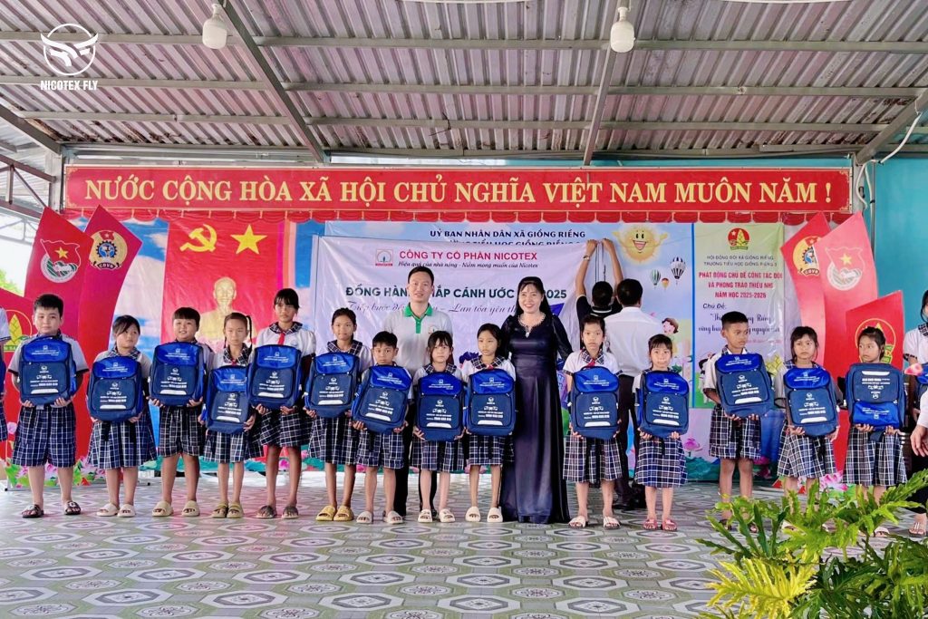 Nicotex "Đồng hành chắp cánh ước mơ 2025": Nâng bước tương lai, lan tỏa yêu thương 544973489 1329473335855593 3145674880887140778 n